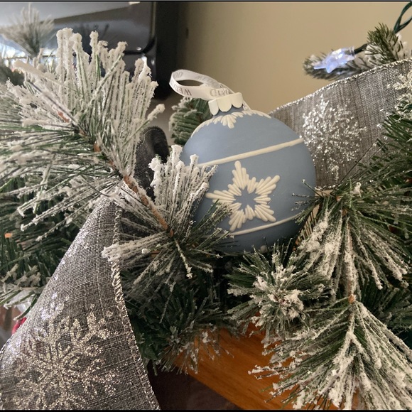 Wedgewood Christmas Ornament With Box - Picture 3 of 4